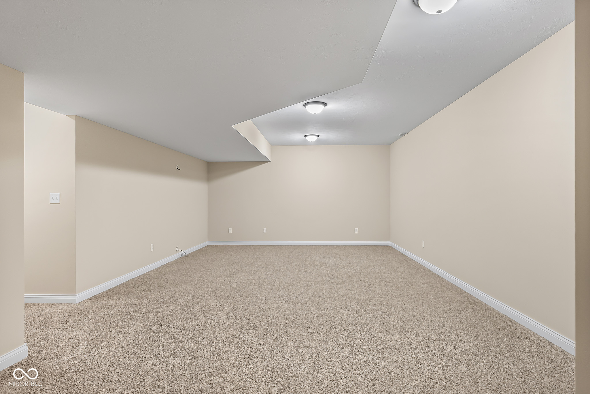 2503 Violet Way Columbus, IN 47201 - Photo 48 of 63