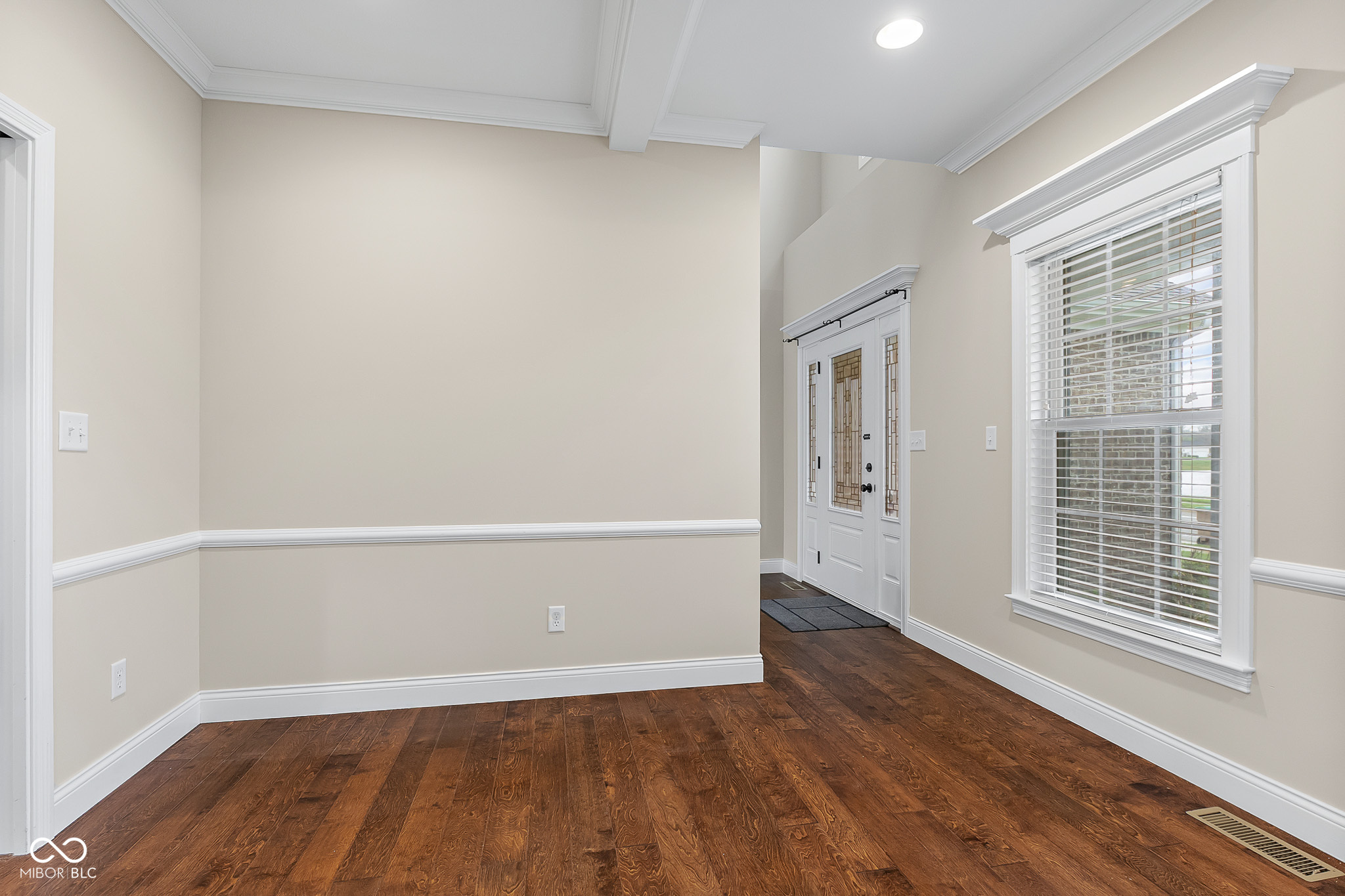 2503 Violet Way Columbus, IN 47201 - Photo 5 of 63