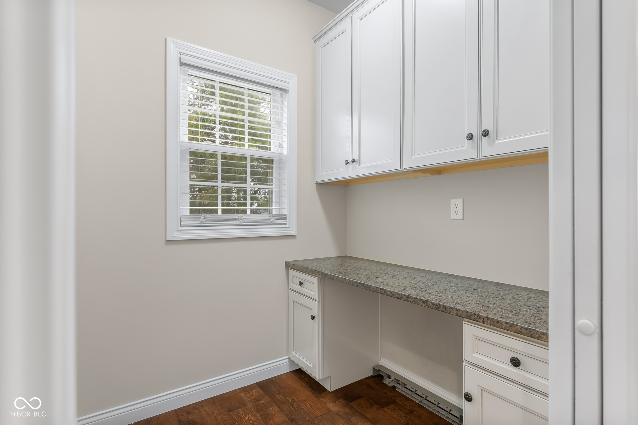 2503 Violet Way Columbus, IN 47201 - Photo 9 of 63