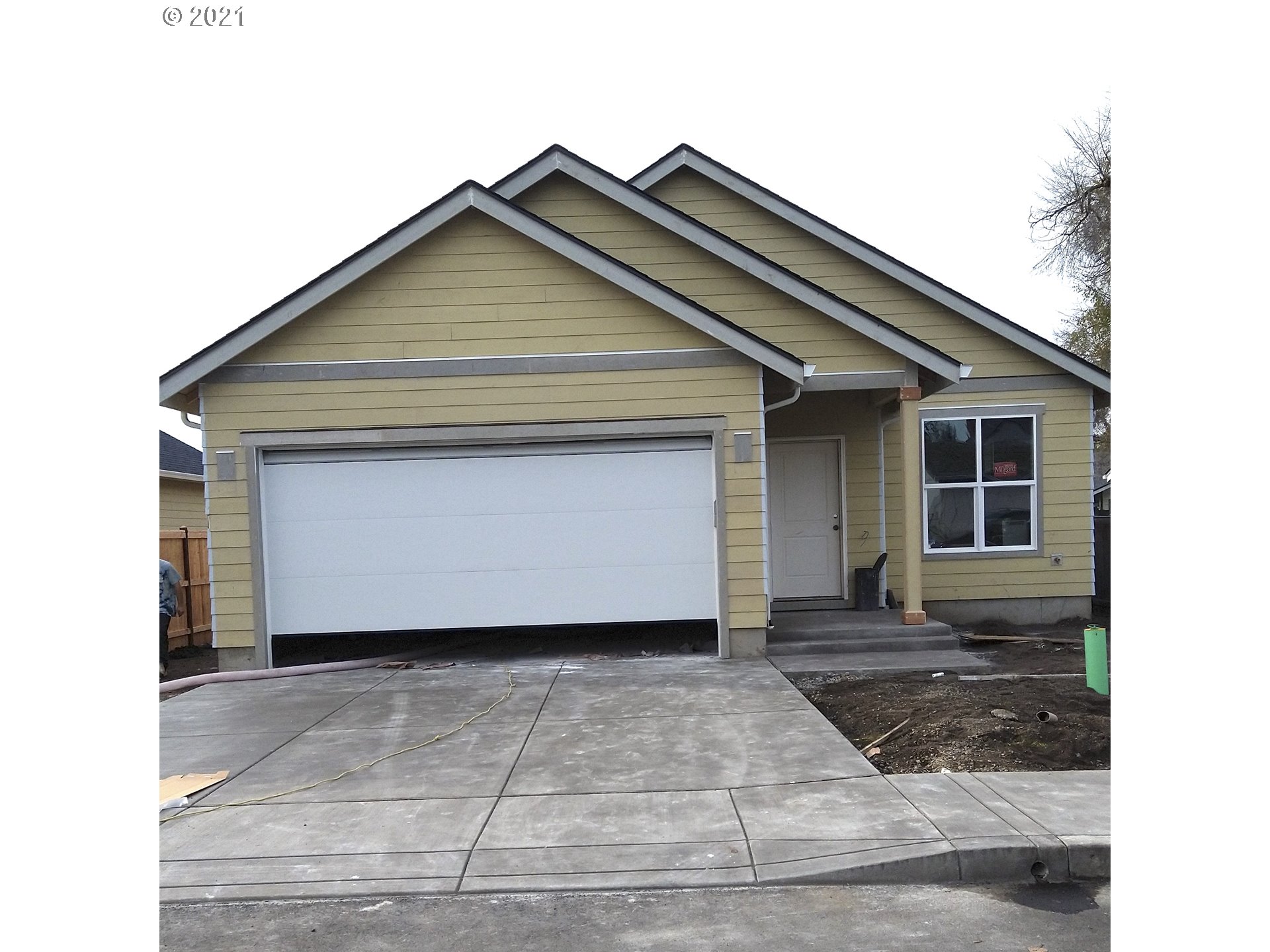 1622 Fairhaven Street Springfield, OR 97477 - Photo 1 of 1 a front view of a house