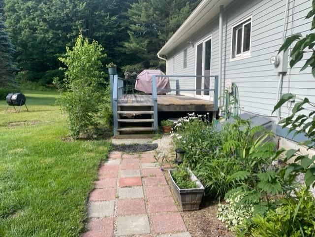 280 Center Road Hyde Park, VT 05655 - Photo 5 of 40