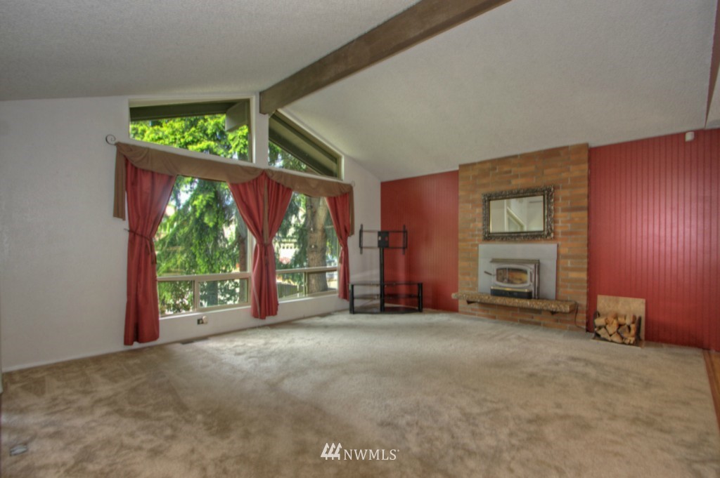 2825 Northeast 21st Street Renton, WA 98056 - Photo 2 of 19 Gallery Image 2