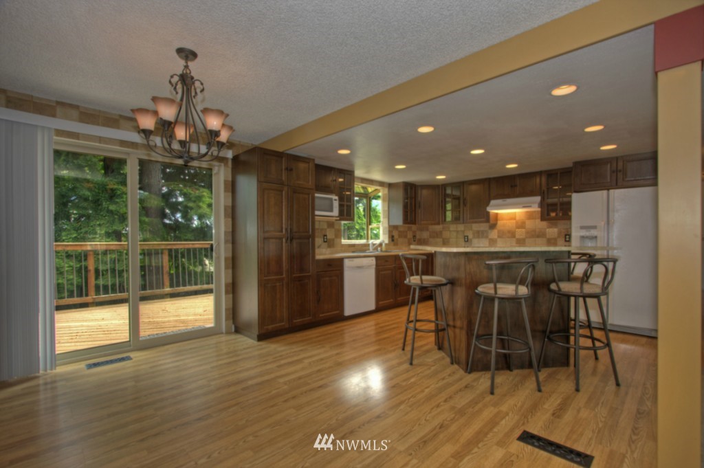 2825 Northeast 21st Street Renton, WA 98056 - Photo 5 of 19 Gallery Image 5
