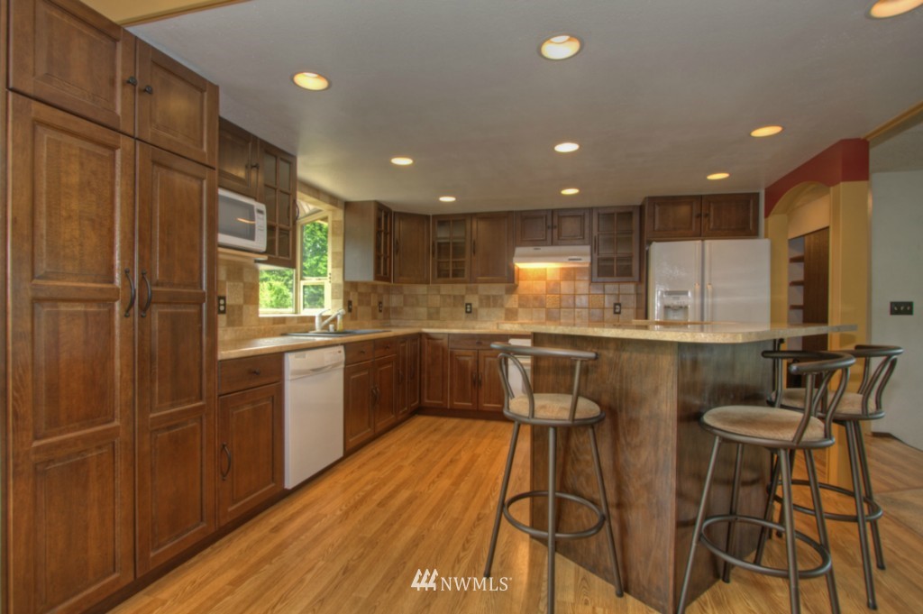 2825 Northeast 21st Street Renton, WA 98056 - Photo 6 of 19 Gallery Image 6