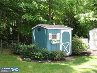 46 Warren Way Burlington, NJ 08016 - Photo 12 of 12 Exterior Back