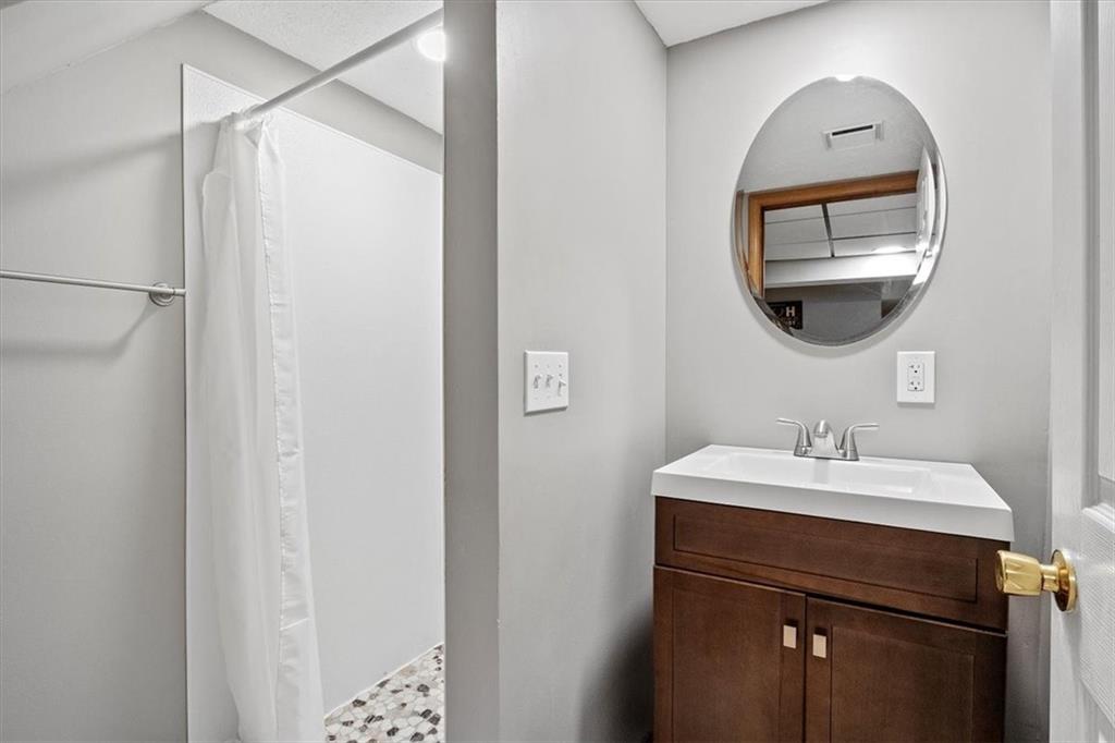 2360 Ritchie Street Aliquippa, PA 15001 - Photo 15 of 25 Gallery Image 15