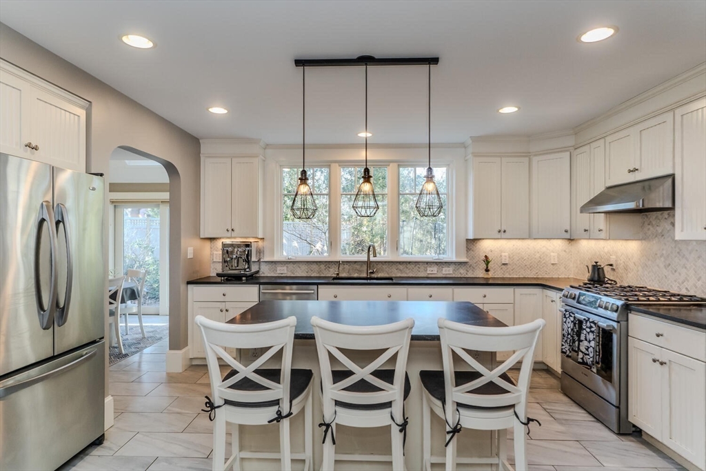 83 Bancroft Road Northampton, MA 01060 - Photo 11 of 41 Gallery Image 11