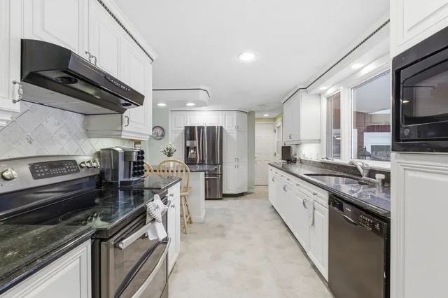 $499,900 | 166 Connector Road, Lincoln, NH 03251