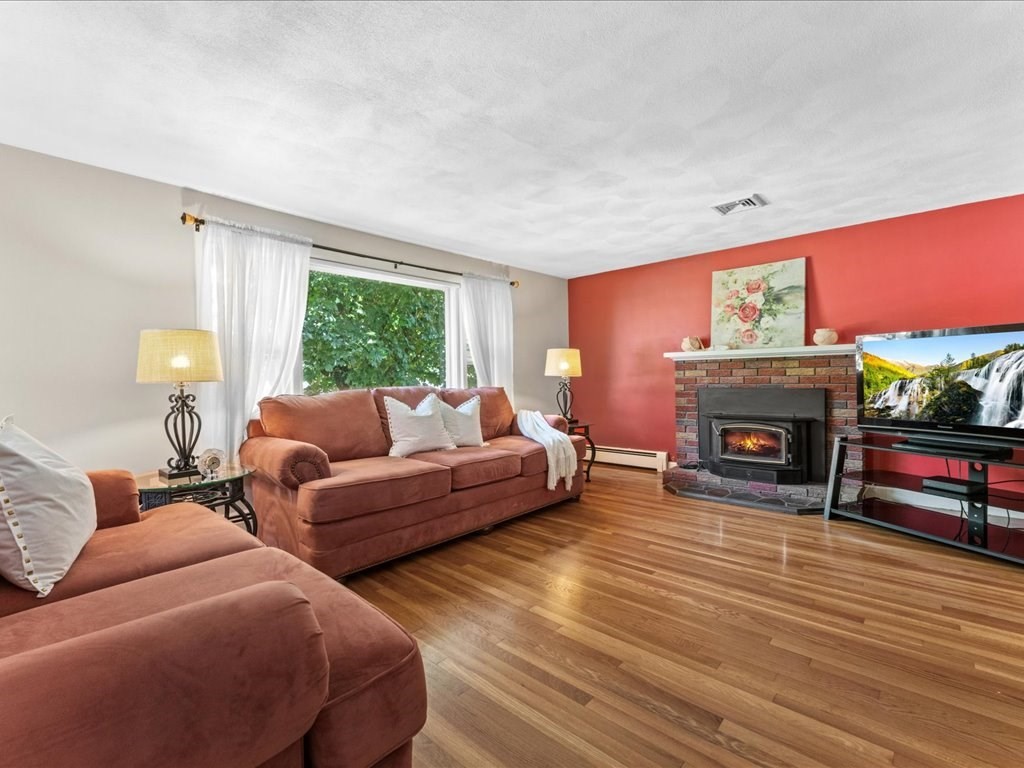2 Harding Street Milford, MA 01757 - Photo 7 of 42 Gallery Image 7
