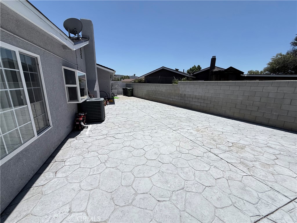 2290 Rohner Court Simi Valley, CA 93063 - Photo 11 of 15