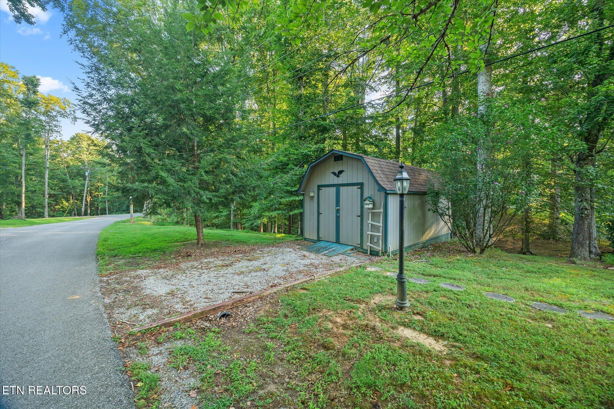 1111 Cherokee Road Byrdstown, TN 38549 - Photo 5 of 37 05-1111 Cherokeee Rd, Byrdstown_1161