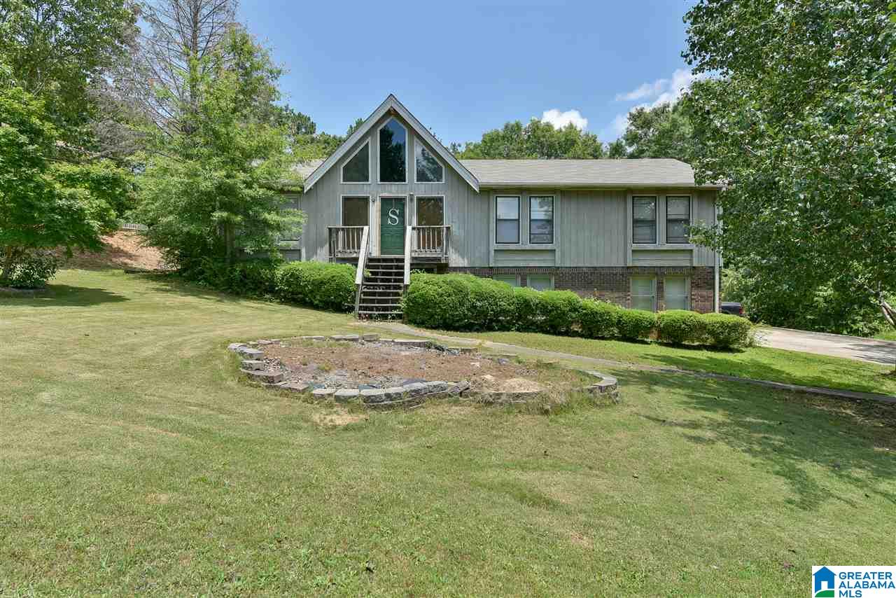 805 Round Hill Road Pelham, AL 35124 - Photo 2 of 40