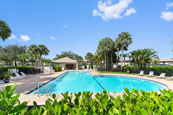 $299,000 | 38 Essex Court, Unit A, Royal Palm Beach, FL 33411
