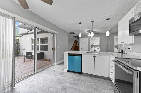 $299,000 | 38 Essex Court, Unit A, Royal Palm Beach, FL 33411