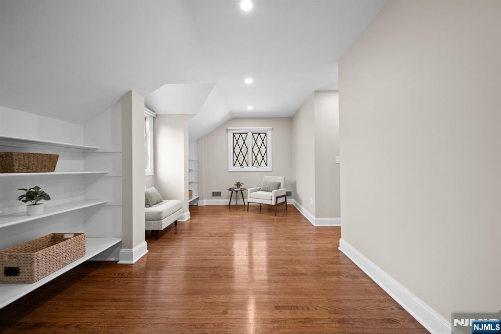 6 Jonathan Smith Road Morris Township, NJ 07960 - Photo 25 of 40