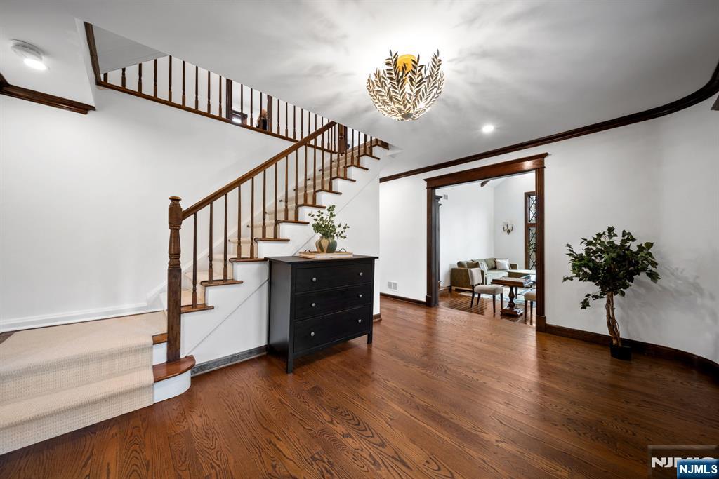 6 Jonathan Smith Road Morris Township, NJ 07960 - Photo 3 of 40