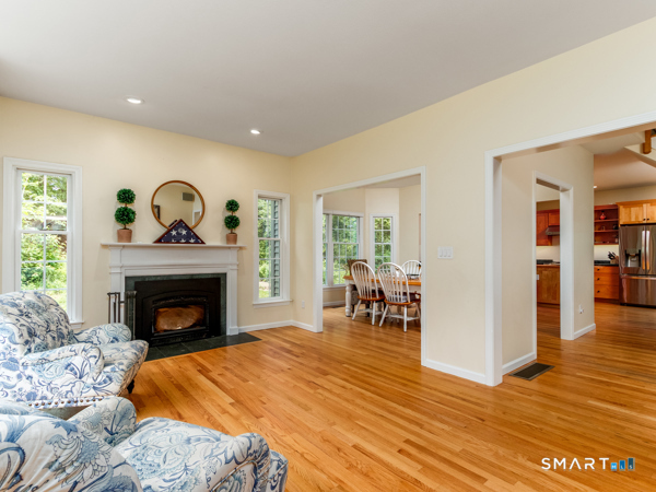 34 R Goldfinch Road Durham, CT 06422 - Photo 7 of 36 Living room