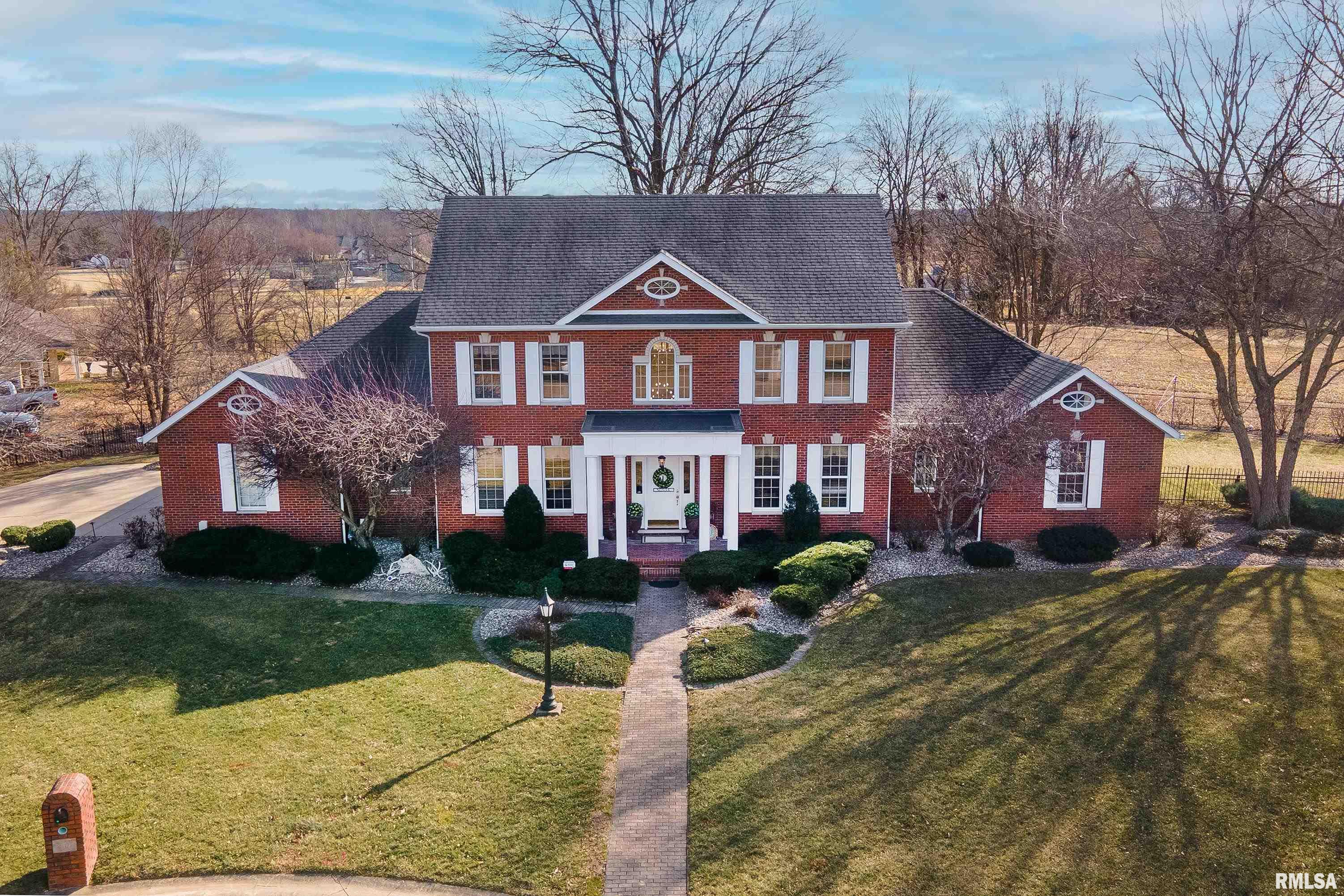 2101 Windsor Drive Marion, IL 62959 - Photo 1 of 71