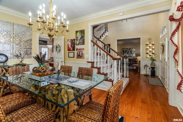 $689,000 | 2101 Windsor Drive, Marion, IL 62959