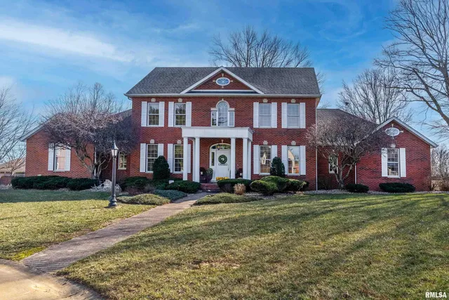 $699,000 | 2101 Windsor Drive, Marion, IL 62959