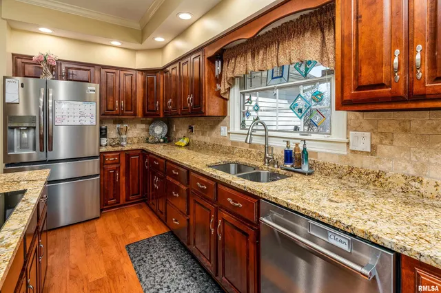 $699,000 | 2101 Windsor Drive, Marion, IL 62959