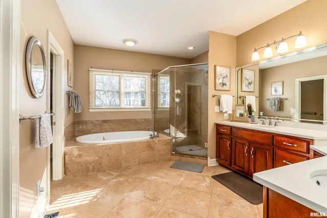 $699,000 | 2101 Windsor Drive, Marion, IL 62959