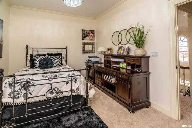 $699,000 | 2101 Windsor Drive, Marion, IL 62959