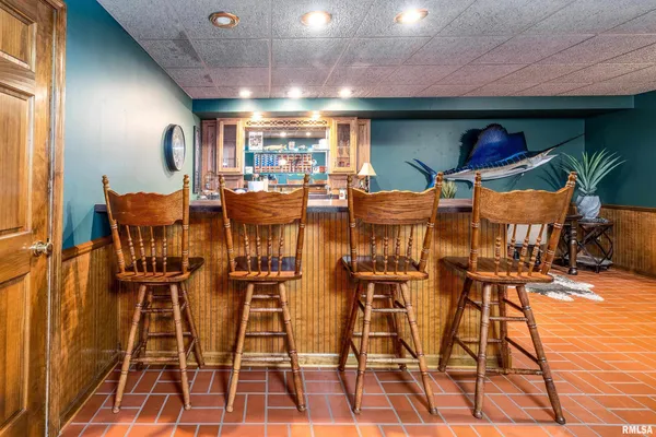 $689,000 | 2101 Windsor Drive, Marion, IL 62959