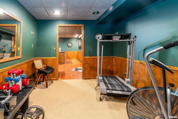 $689,000 | 2101 Windsor Drive, Marion, IL 62959