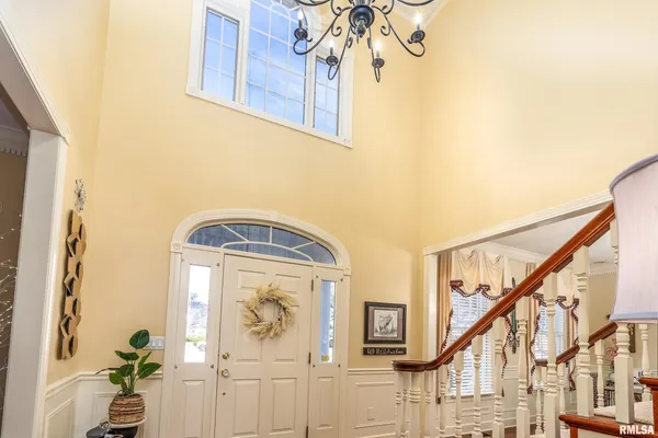 $689,000 | 2101 Windsor Drive, Marion, IL 62959