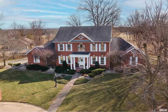 $699,000 | 2101 Windsor Drive, Marion, IL 62959