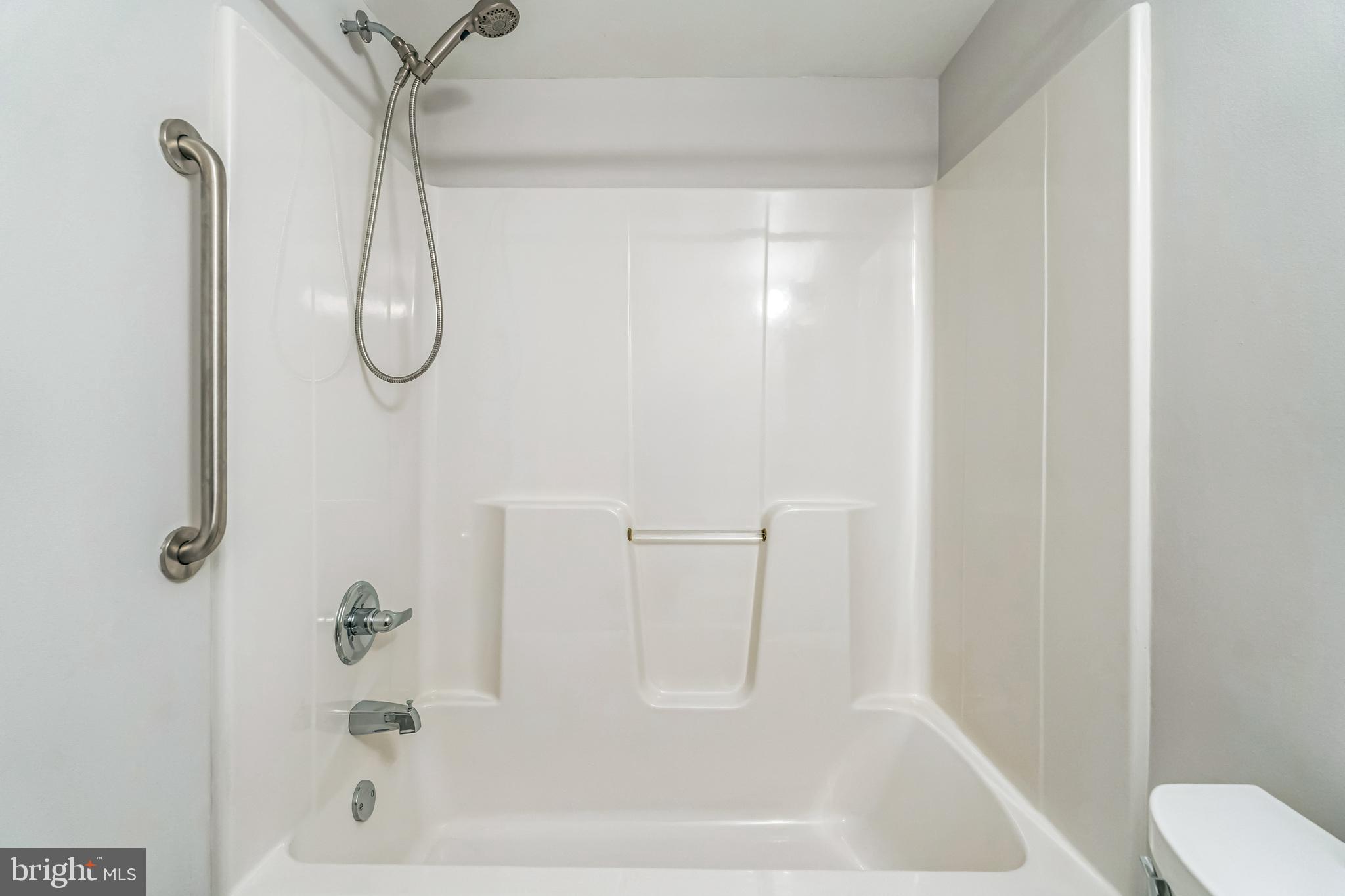 403 Brandon Road, Unit 403 Norristown, PA 19403 - Photo 12 of 26 Gallery Image 12