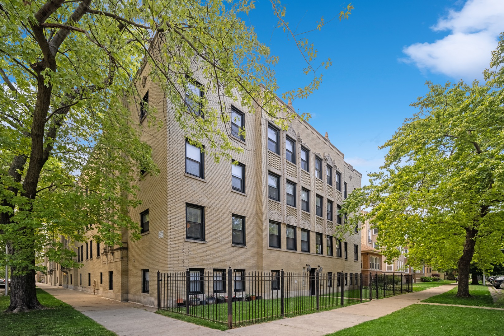 6100 North Talman Avenue, Unit A1 Chicago, IL 60659 - Photo 1 of 17 front view of a building