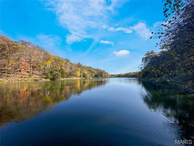 $530,000 | 169 South Kings Road, Lake Sherwood, MO 63357