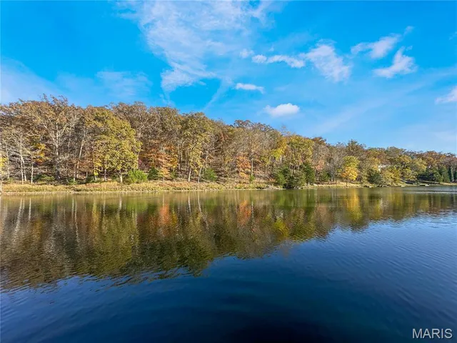 $530,000 | 169 South Kings Road, Lake Sherwood, MO 63357