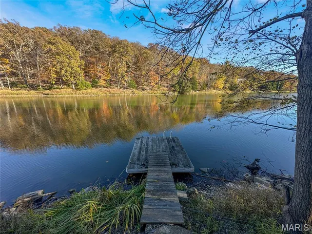 $530,000 | 169 South Kings Road, Lake Sherwood, MO 63357