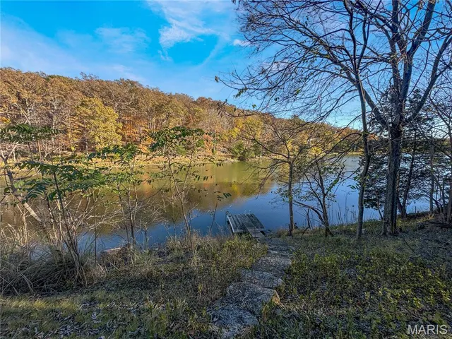 $530,000 | 169 South Kings Road, Lake Sherwood, MO 63357