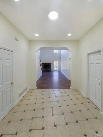 $530,000 | 169 South Kings Road, Lake Sherwood, MO 63357