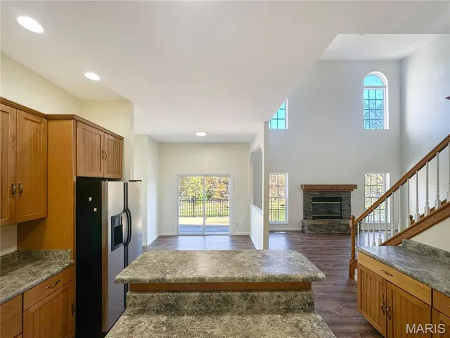 $530,000 | 169 South Kings Road, Lake Sherwood, MO 63357