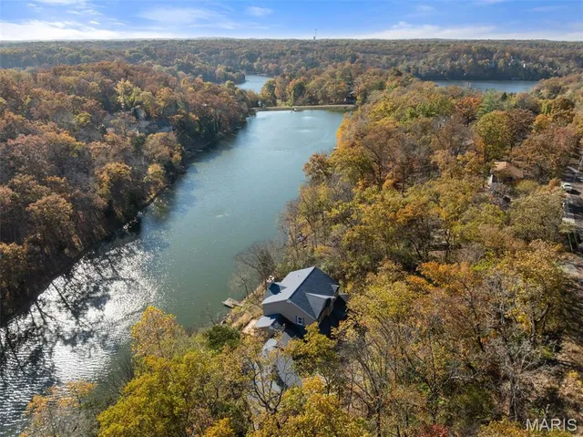 $530,000 | 169 South Kings Road, Lake Sherwood, MO 63357