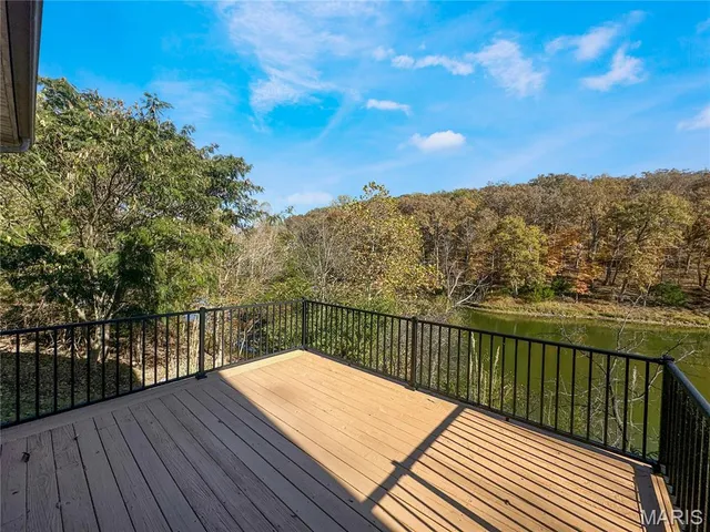 $530,000 | 169 South Kings Road, Lake Sherwood, MO 63357