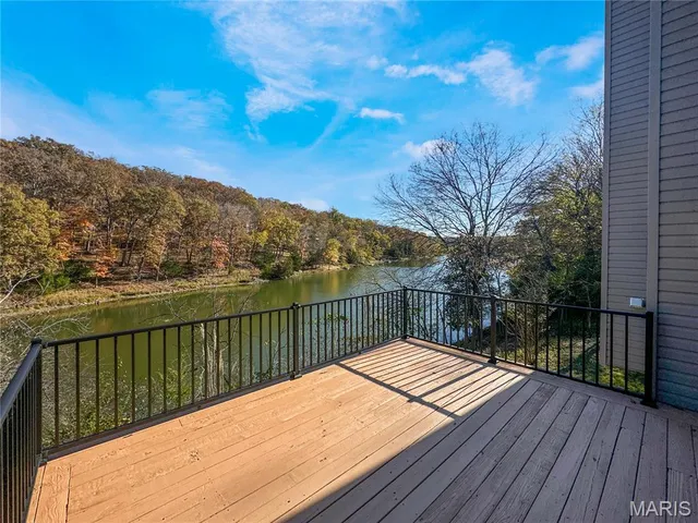 $530,000 | 169 South Kings Road, Lake Sherwood, MO 63357