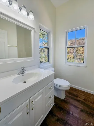 $530,000 | 169 South Kings Road, Lake Sherwood, MO 63357