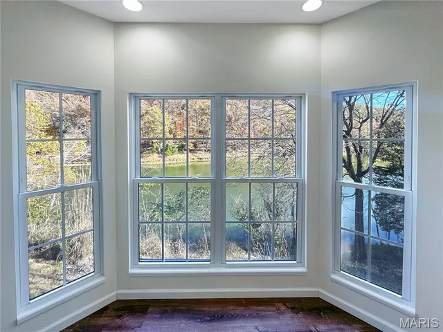 $530,000 | 169 South Kings Road, Lake Sherwood, MO 63357