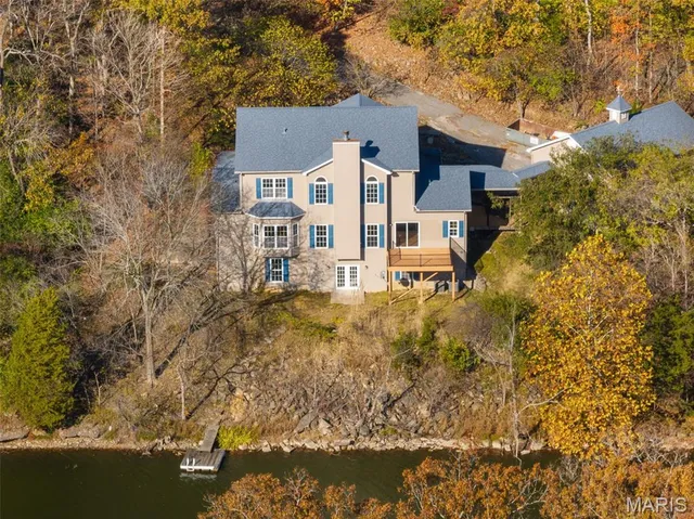 $530,000 | 169 South Kings Road, Lake Sherwood, MO 63357