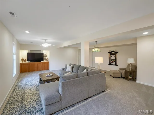 $530,000 | 169 South Kings Road, Lake Sherwood, MO 63357