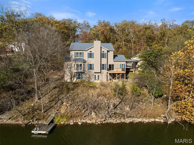 $530,000 | 169 South Kings Road, Lake Sherwood, MO 63357