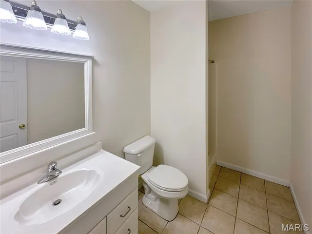 $530,000 | 169 South Kings Road, Lake Sherwood, MO 63357