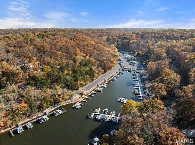 $530,000 | 169 South Kings Road, Lake Sherwood, MO 63357