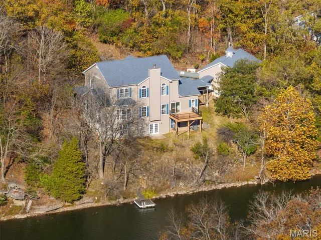 $530,000 | 169 South Kings Road, Lake Sherwood, MO 63357